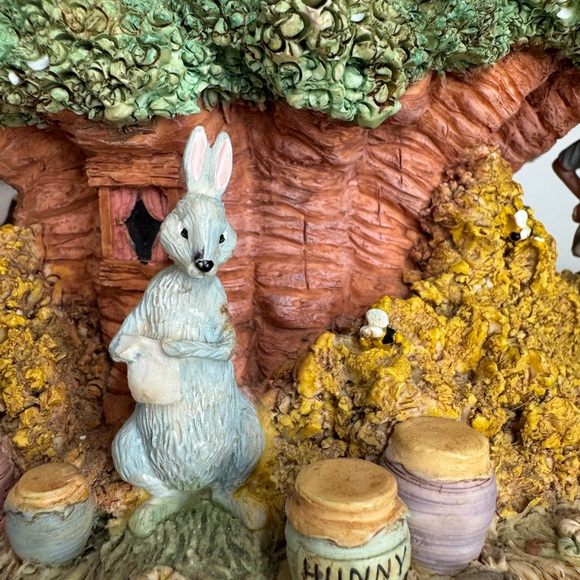 Rare  Disney Classic Winnie the Pooh and Friends Treehouse Musical Snow Globe - Picture 8 of 11